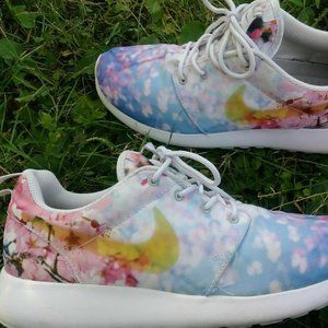 Nike Roshe One Cherry Blossom Size 5 👟